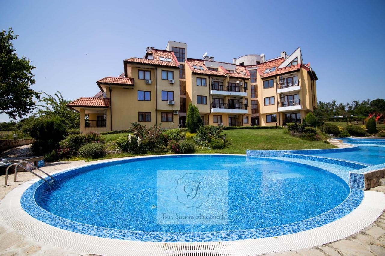 Four Seasons Apartment - Oasis Beach Resort Bliznatsi Zewnętrze zdjęcie