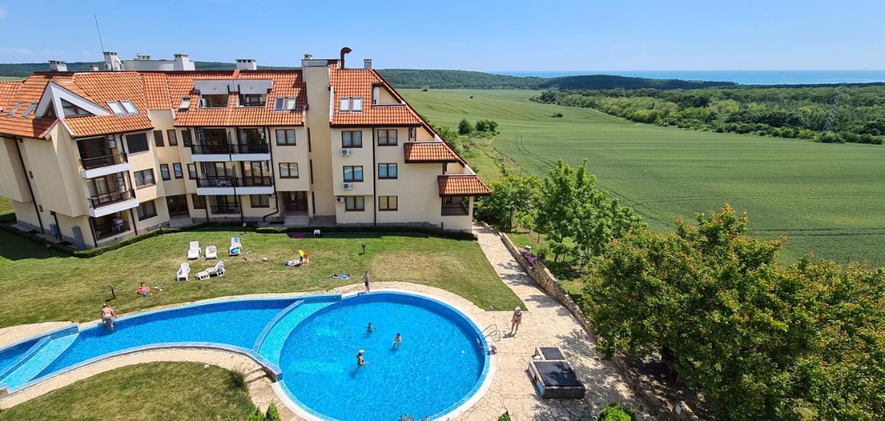 Four Seasons Apartment - Oasis Beach Resort Bliznatsi Zewnętrze zdjęcie
