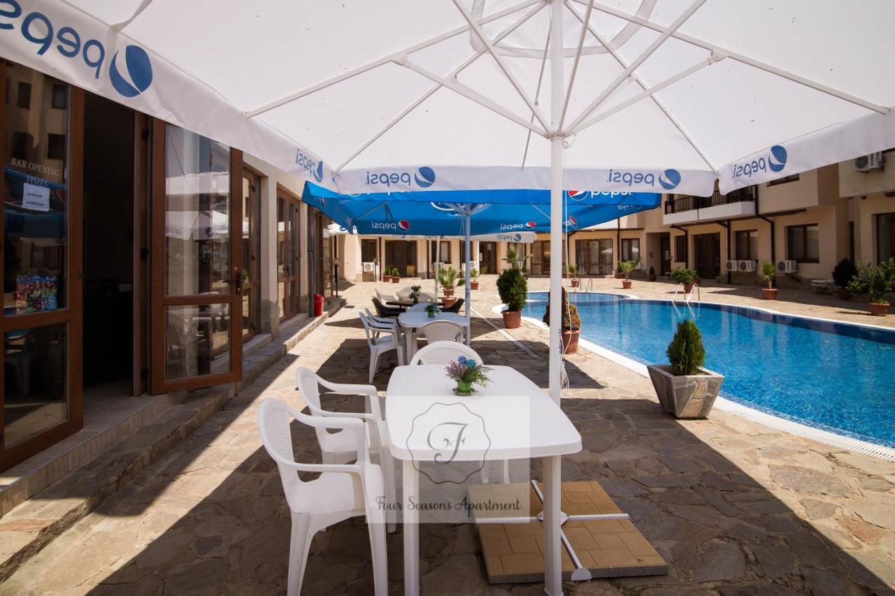Four Seasons Apartment - Oasis Beach Resort Bliznatsi Zewnętrze zdjęcie