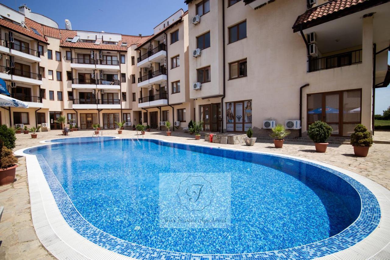 Four Seasons Apartment - Oasis Beach Resort Bliznatsi Zewnętrze zdjęcie