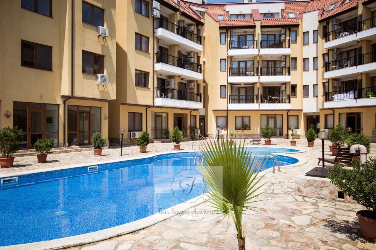 Four Seasons Apartment - Oasis Beach Resort Bliznatsi Zewnętrze zdjęcie